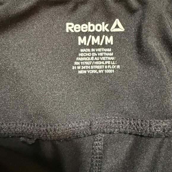 Reebok Black Capri Leggings Size M Moisture Wicking Yoga Pants Identity Tape - Picture 5 of 15